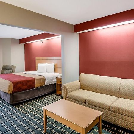 Econo Lodge Inn & Suites Peoria Illinois Екстер'єр фото