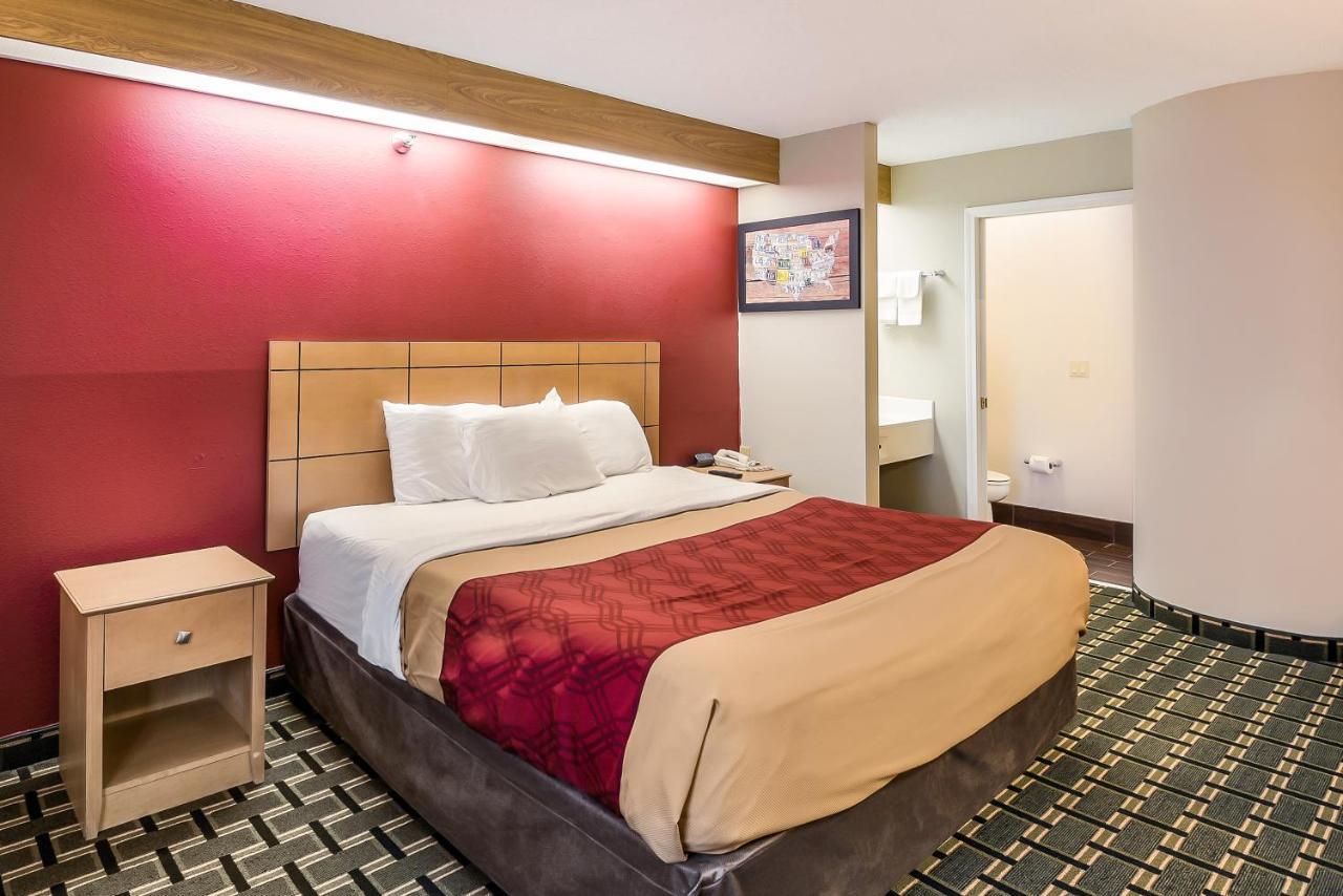 Econo Lodge Inn & Suites Peoria Illinois Екстер'єр фото