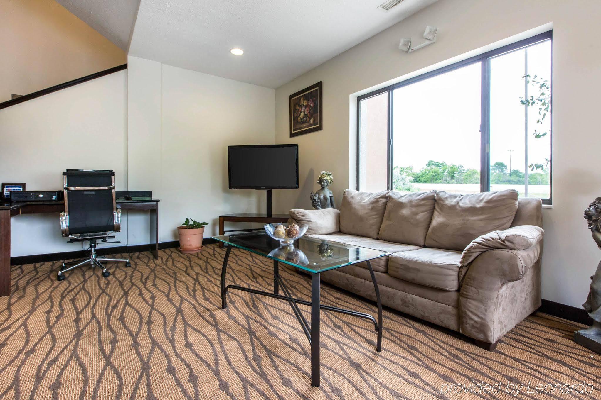Econo Lodge Inn & Suites Peoria Illinois Екстер'єр фото