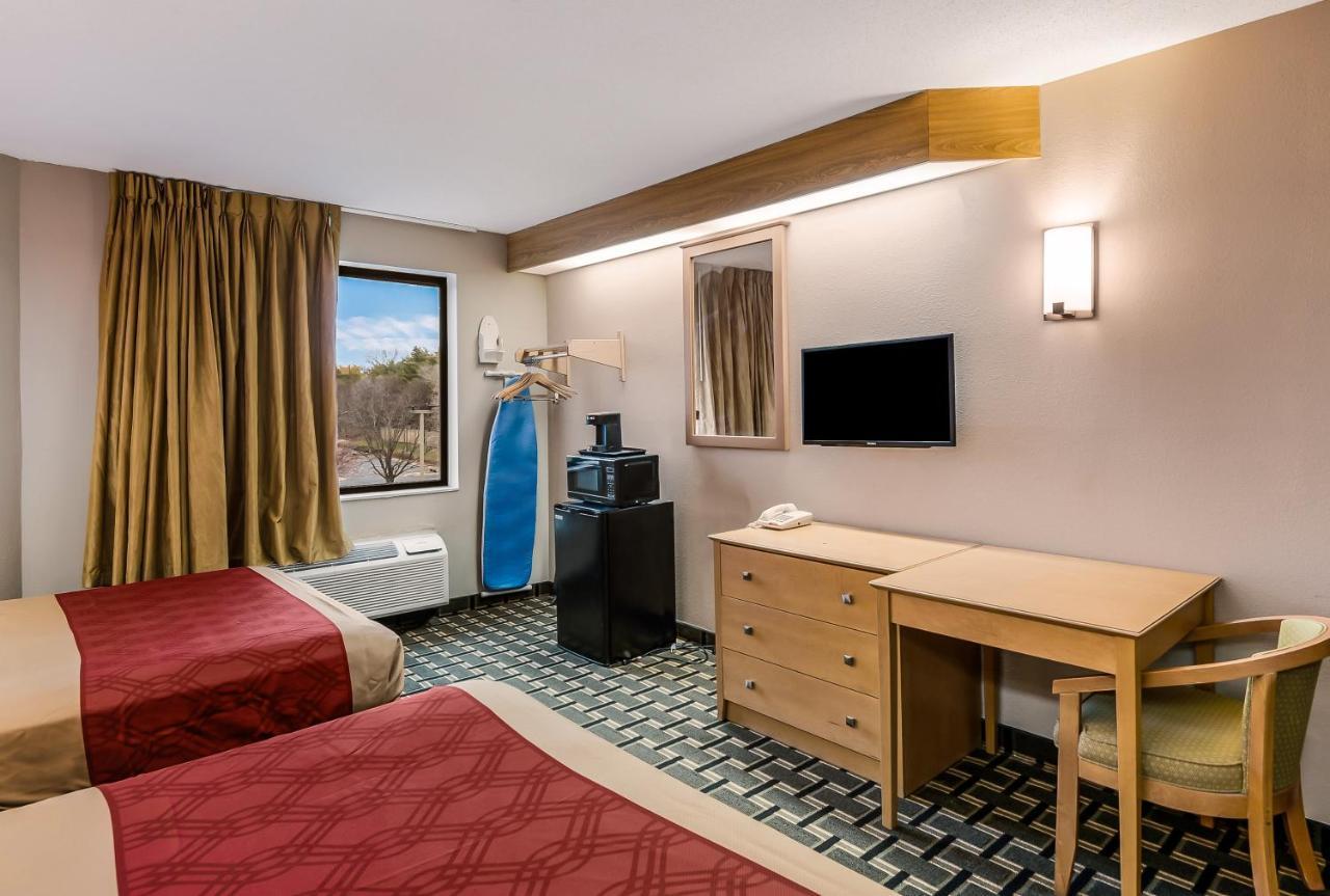 Econo Lodge Inn & Suites Peoria Illinois Екстер'єр фото