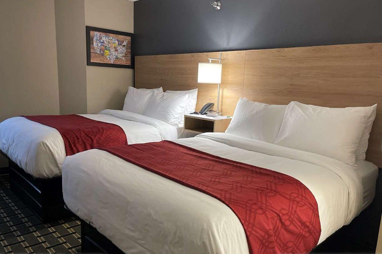 Econo Lodge Inn & Suites Peoria Illinois Екстер'єр фото