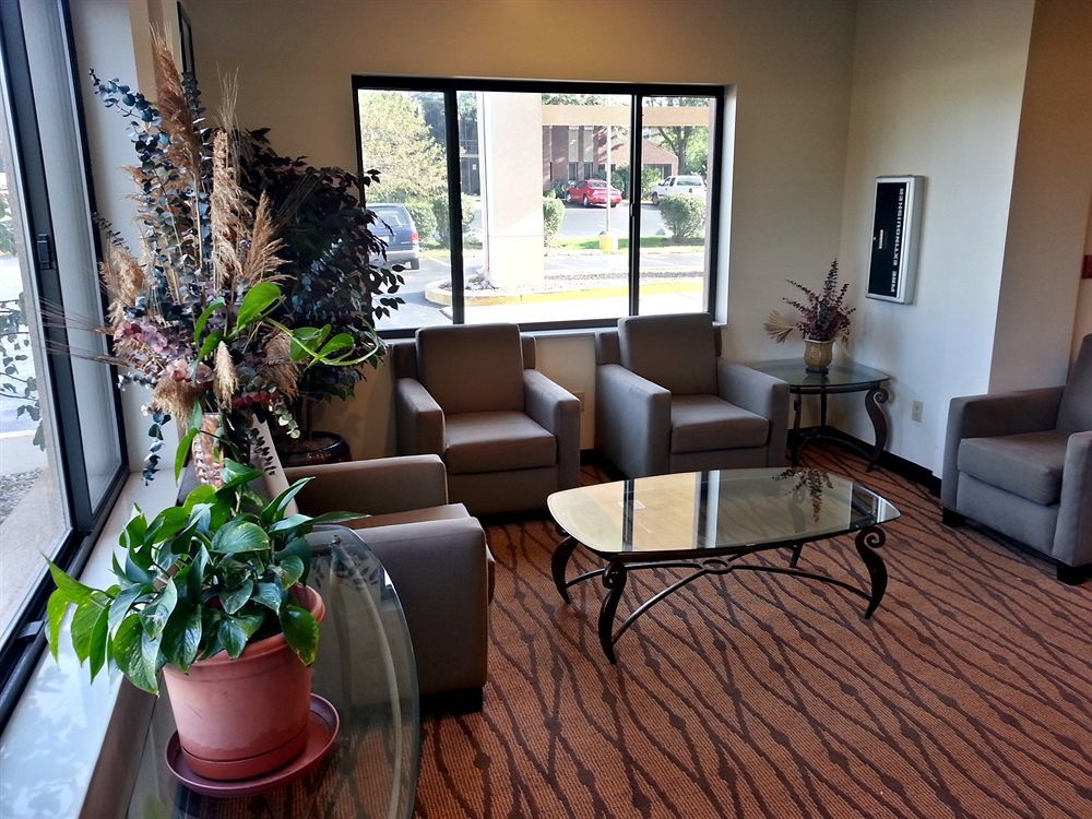 Econo Lodge Inn & Suites Peoria Illinois Екстер'єр фото