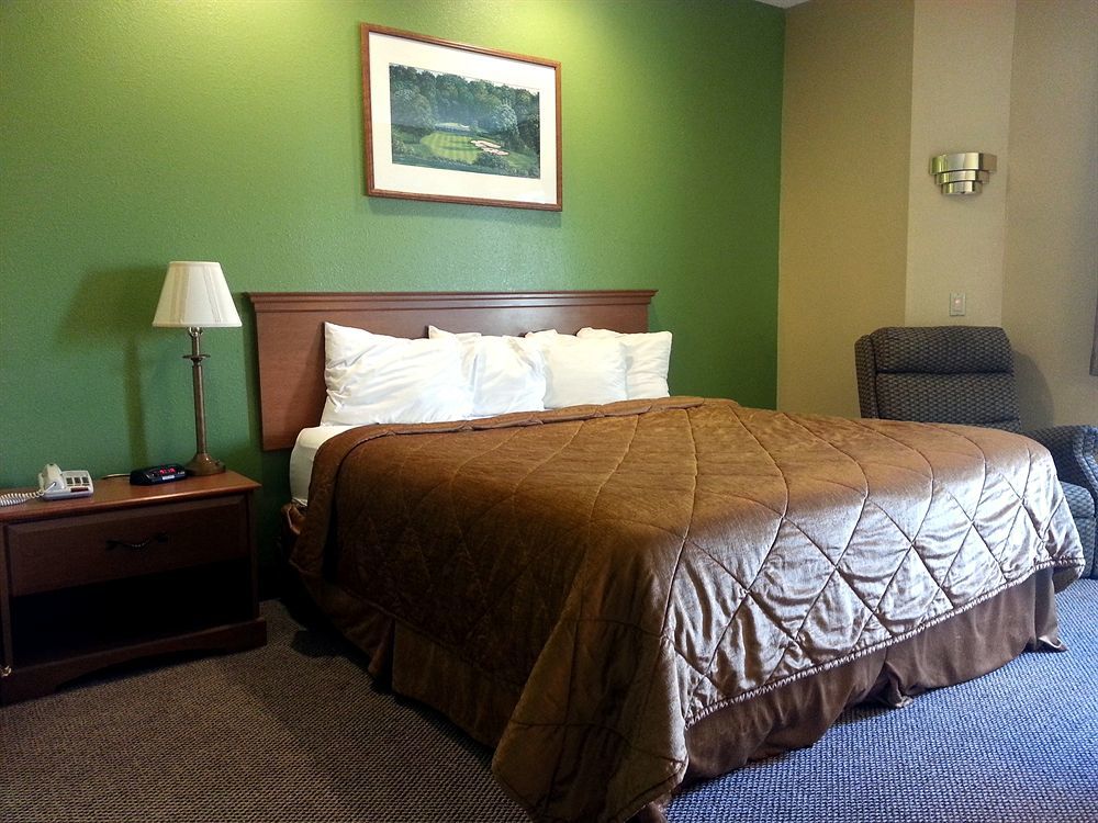 Econo Lodge Inn & Suites Peoria Illinois Екстер'єр фото